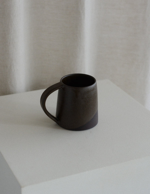 Tall Mug in Dark Chocolate