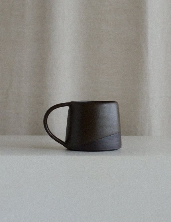 Short Mug in Dark Chocolate