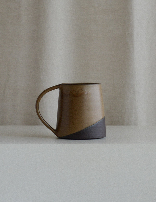 Tall Mug in Caramel